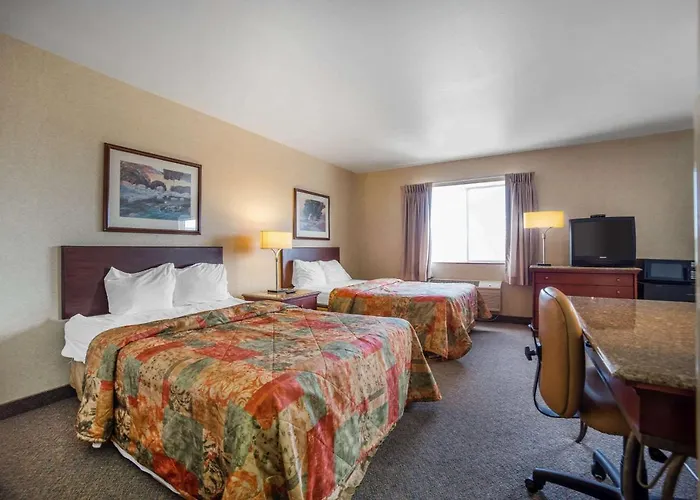 Rodeway Inn & Suites